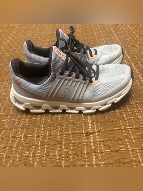 On Cloud Lightweight Running Shoes in Light Blue and Gray